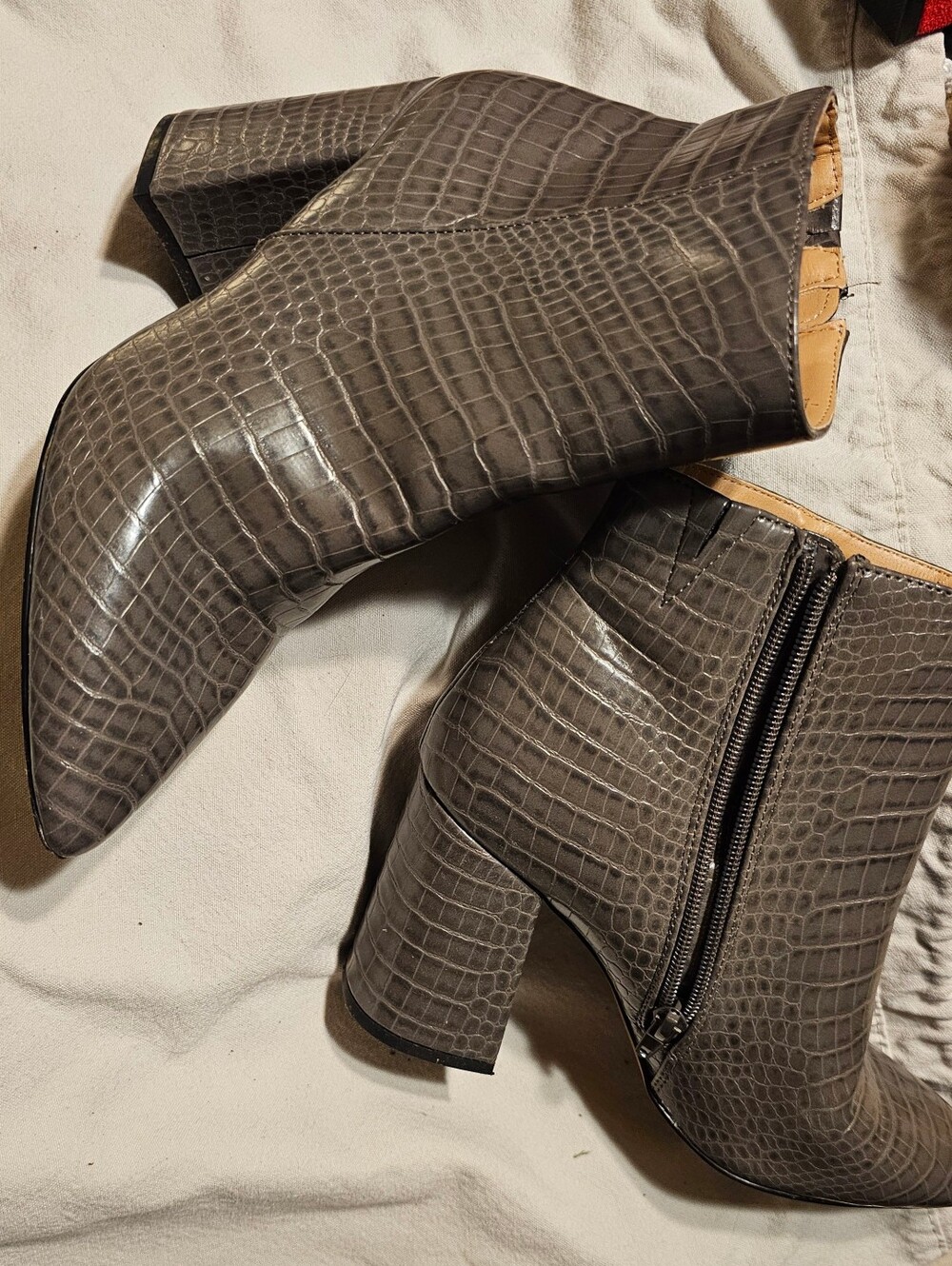 GRAY BOOTIES